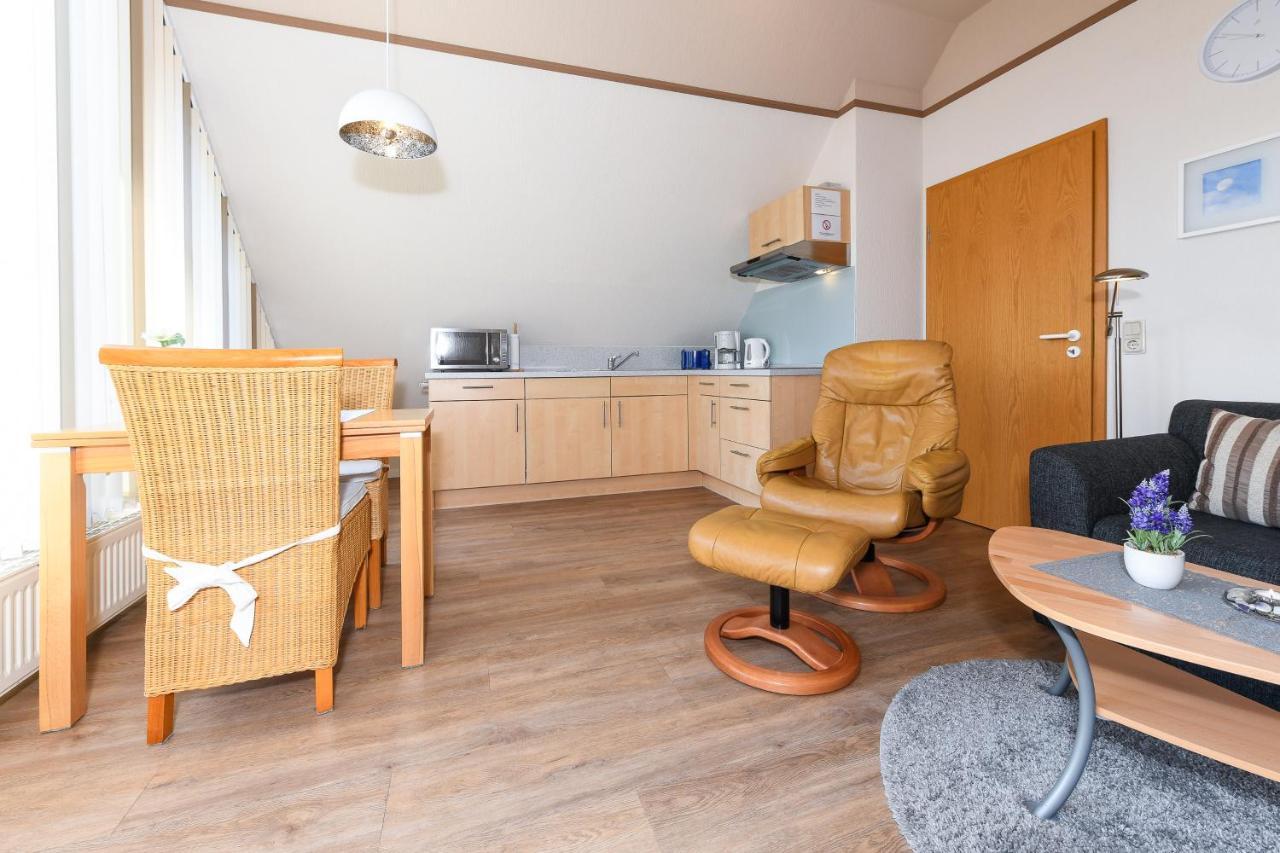 Ferienwohnungen Haus Sternenlicht Esens Bagian luar foto